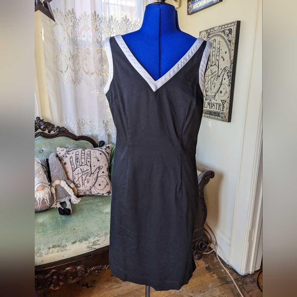 B moss black dress lined size 6